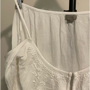 Cold shoulder lace detail top